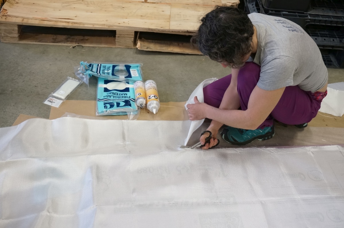 At the very last minute we decided to make an entirely new roof support from fiberglass covered construction foam, in order to expand the panel area from 400 watts nominal to 550 watts.